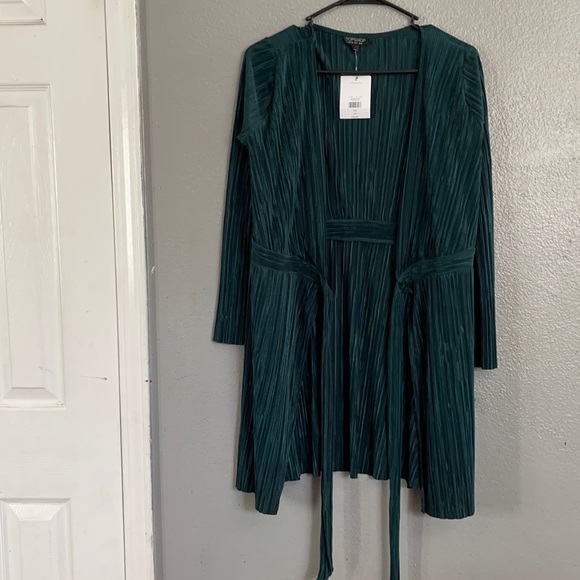 Emerald green robe/ dress? Was a gift - Picture 1 of 4